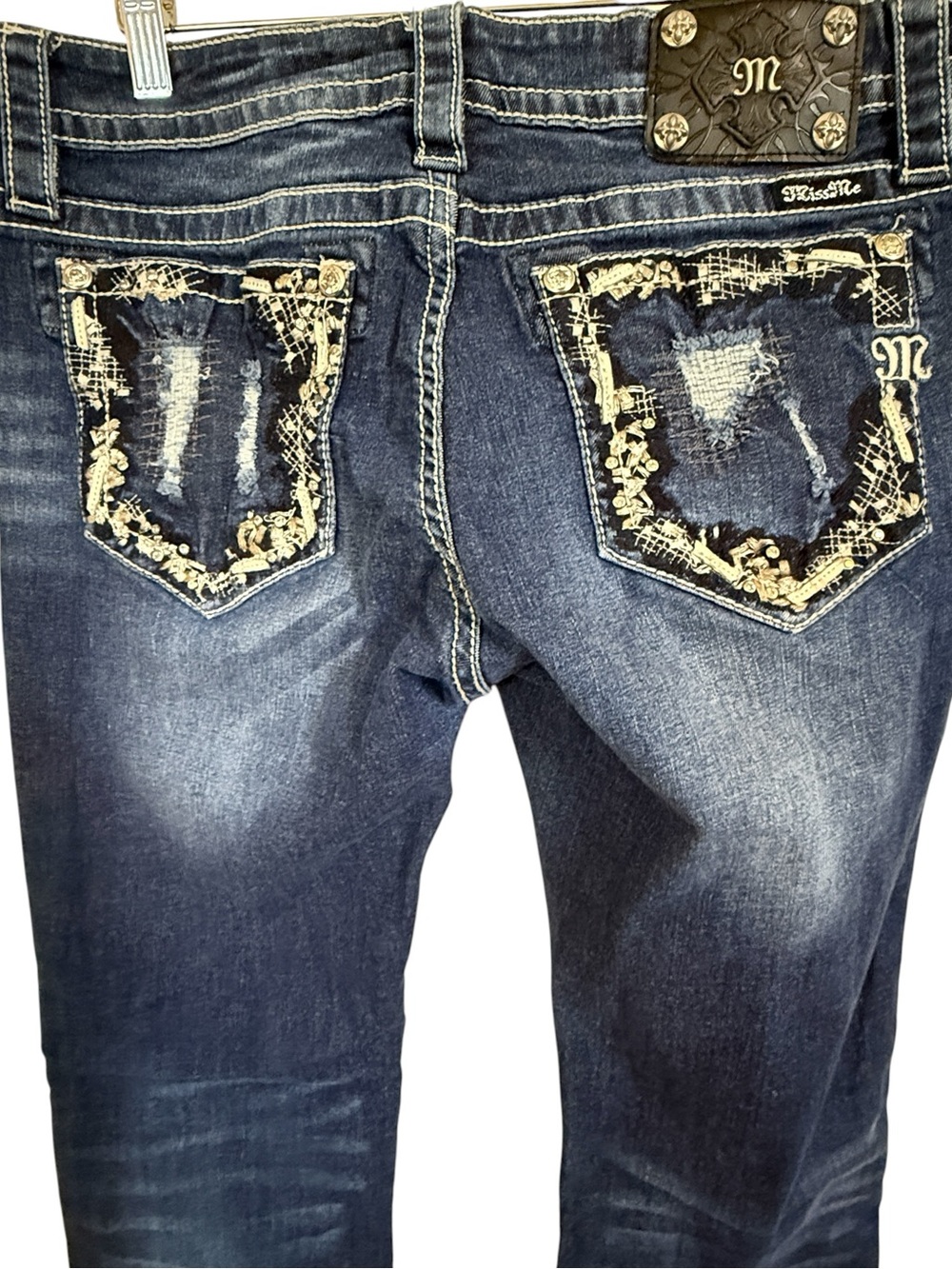 Miss Me Signature Embellished Boot Cut Jeans Women’s Size 31